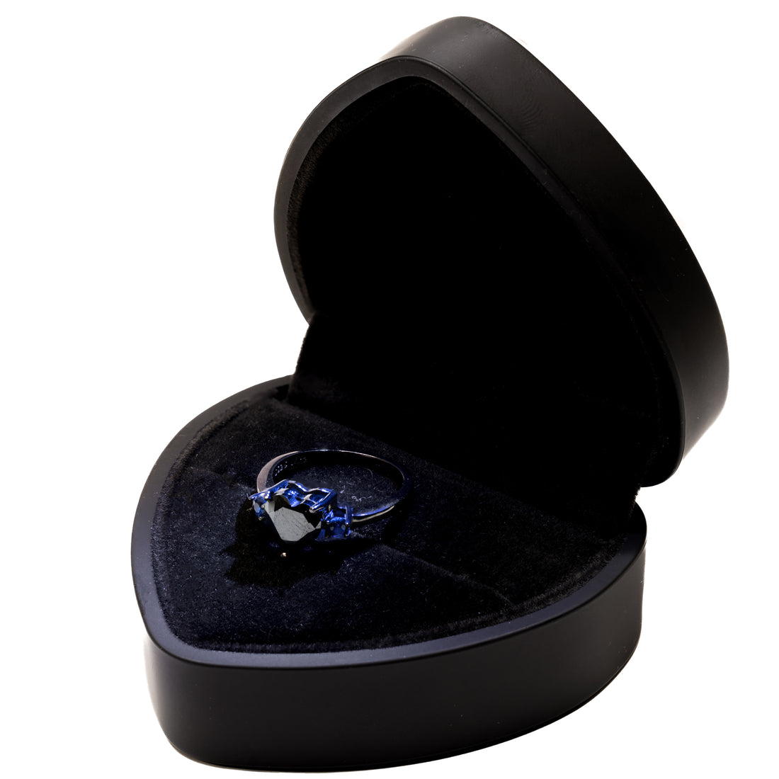 Anillo cuore dark ("oscuridad") + caja de corazón edición dark