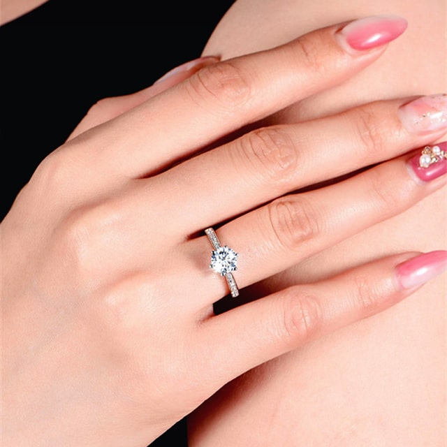 Anillo impegno all'infinito