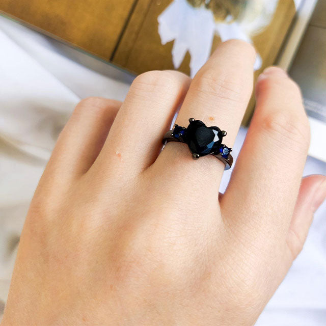 Anillo cuore dark ("oscuridad") + caja de corazón edición dark