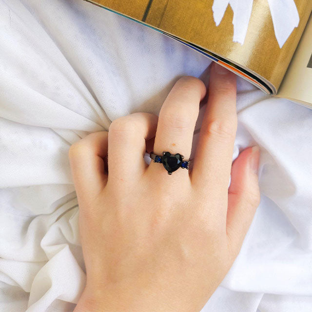 Anillo cuore dark ("oscuridad") + caja de corazón edición dark