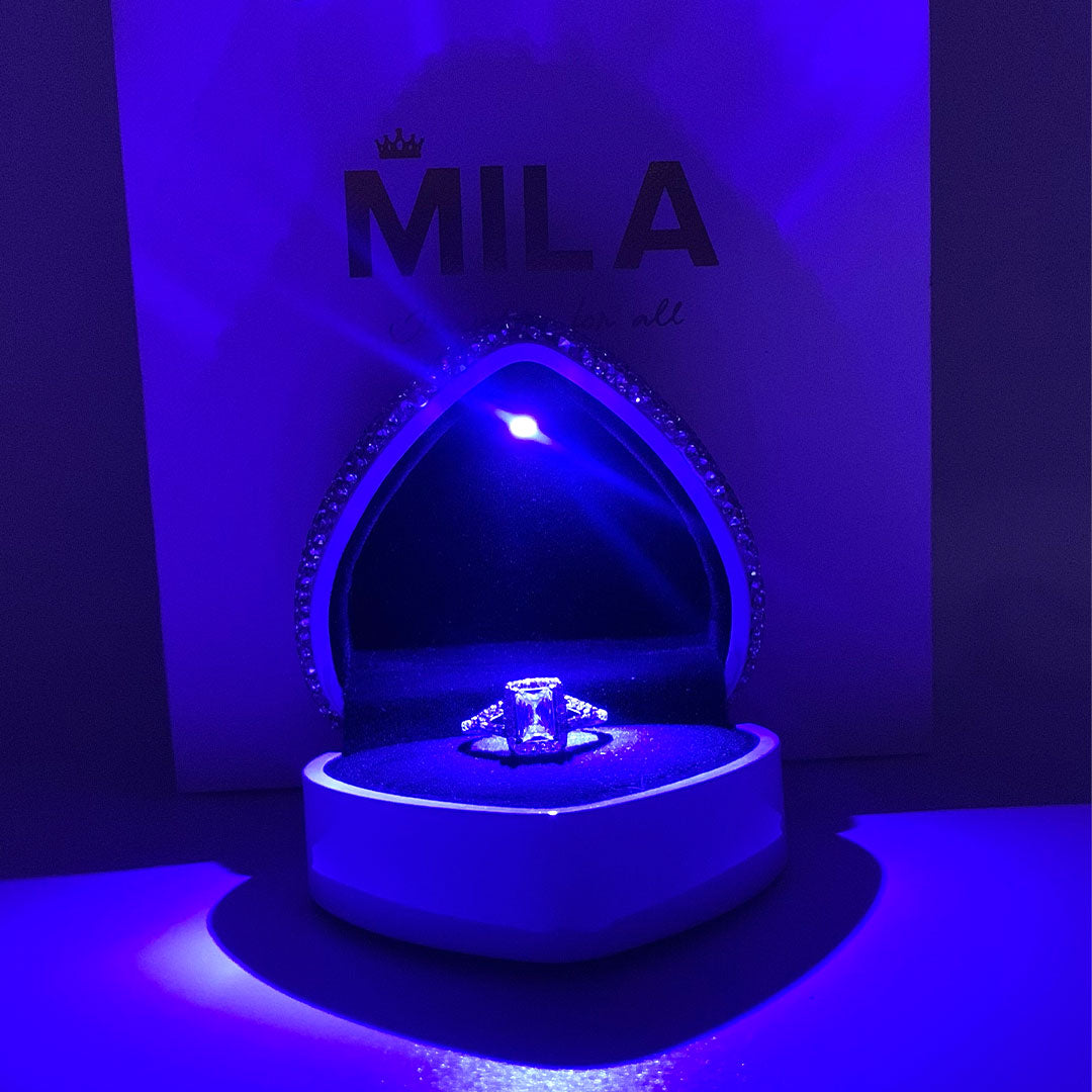 Caja de anillo en corazón (Premium Deluxe) - Blanco