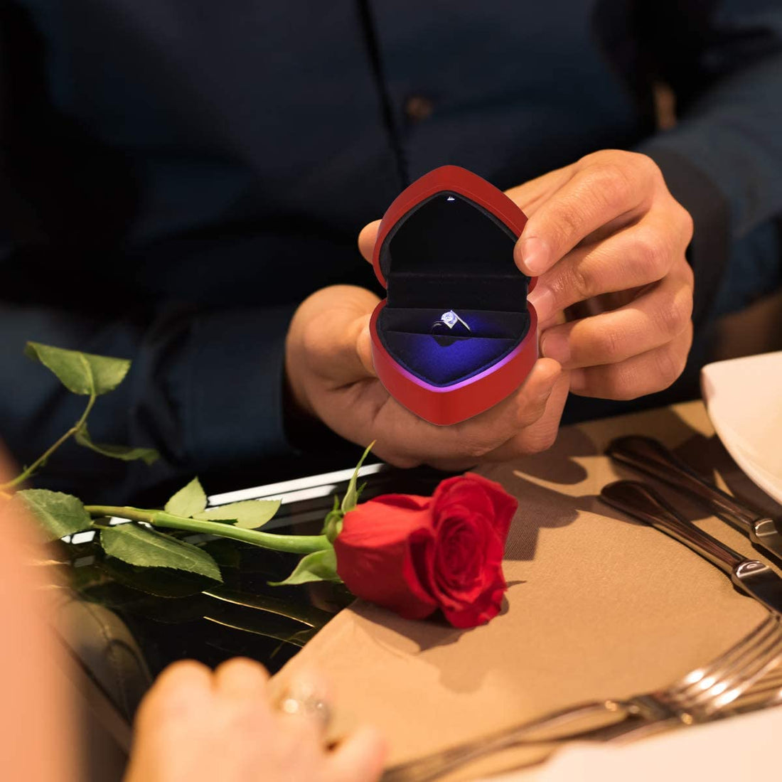 Caja de anillo en corazón (Premium) - Rojo